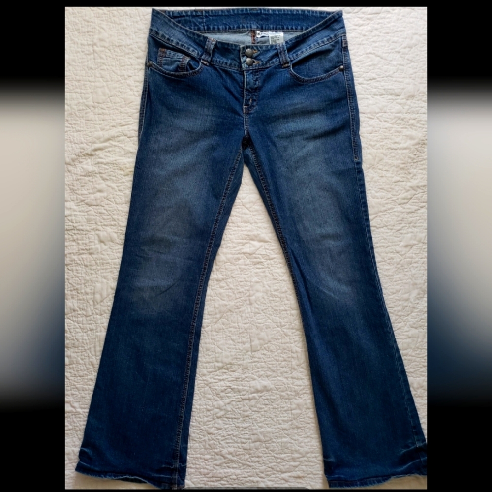 Size 13L Cruel Girl bootcut jea